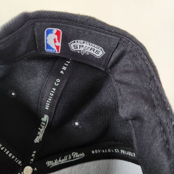 NEW Mitchell & Ness San Antonio Spurs Adjustable Fit Snapback Hat - Picture 7 of 9